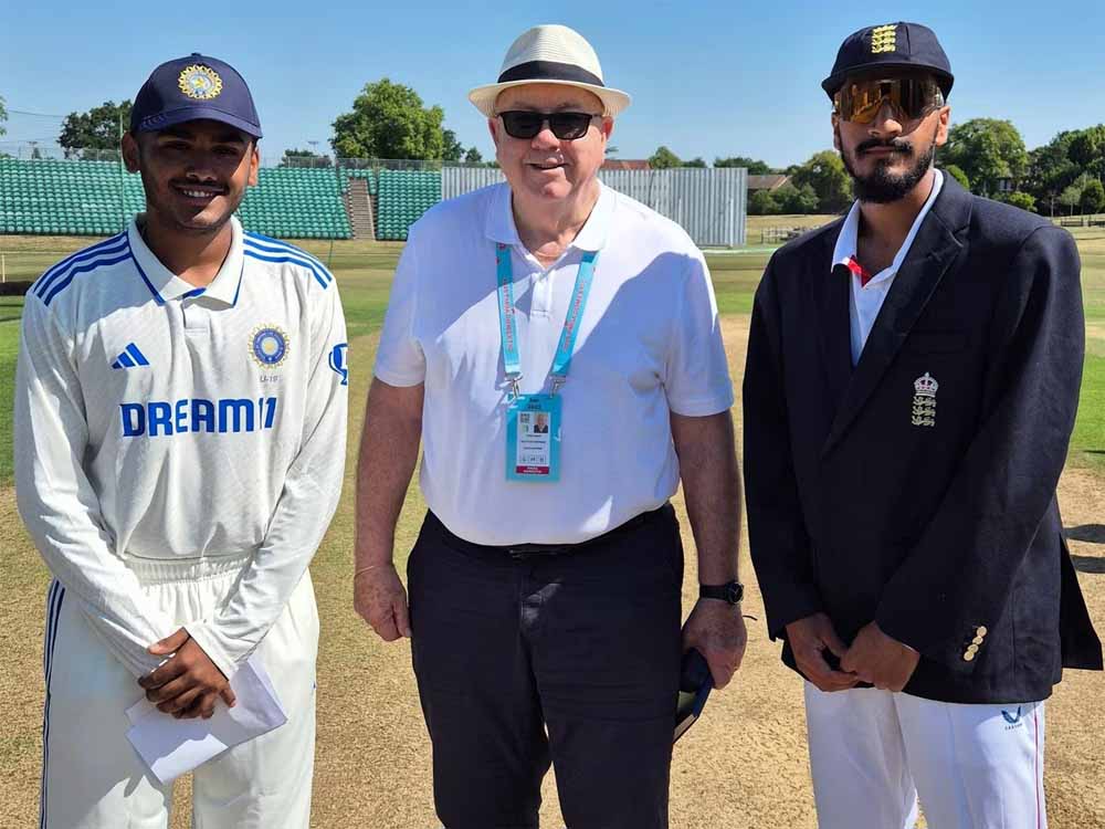 इंग्लैंड अंडर 19 ने कप्तान हमजा शेख के जुझारू शतक की बदौलत भारत की उम्मीदों पर फेरा पानी