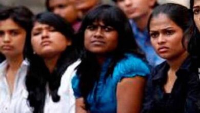 रेलवे में टिकट जांच के दौरान पकड़ी गईं 56 लड़कियां, खुला बड़ा राज