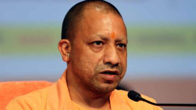 सोशल मीडिया पर फेक अकाउंट से जातीय तनाव फैलाने वालों पर सख्त होगी कार्रवाई: CM योगी सोशल मीडिया पर फेक अकाउंट से जातीय तनाव फैलाने वालों पर सख्त होगी कार्रवाई: CM योगी