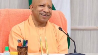 योगी सरकार का बड़ा ऐलान: तीर्थ यात्रियों को मिलेंगे 10-10 हजार रुपए, इन लोगों को मिलेगा लाभ