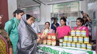 भोपाल हाट में दो दिवसीय आजीविका फ्रेश मेले का उद्घाटन किया राज्यमंत्री श्रीमती राधा सिंह ने भोपाल हाट में दो दिवसीय आजीविका फ्रेश मेले का उद्घाटन किया राज्यमंत्री श्रीमती राधा सिंह ने