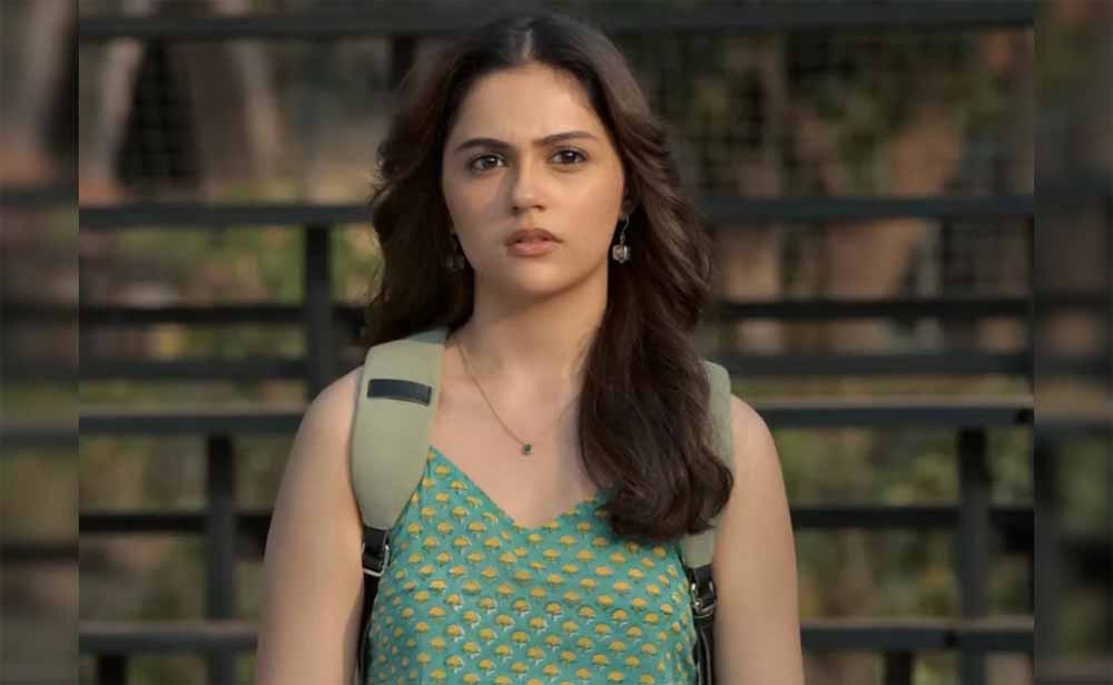 अनीत पड्डा ने पार्श्वगायन किया