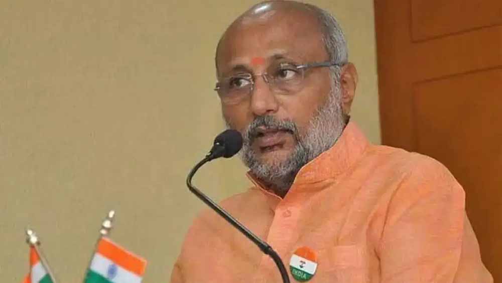 उपराष्ट्रपति पद के एनडीए प्रत्याशी सीपी राधाकृष्णन पहुंचे तमिलनाडु, नेताओं संग करेंगे बैठकें