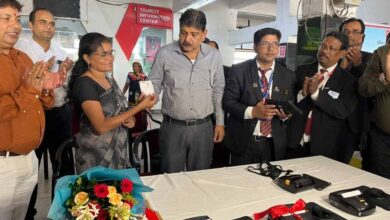 रायपुर रेलवे स्टेशन हुआ हाई-टेक: अब TTE देंगे टिकट, लंबी लाइनों से मिलेगी राहत