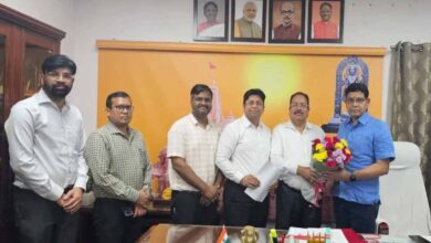 राजस्व मंत्री के आश्वासन पर खत्म हुई हड़ताल, तहसीलदारों की 17 सूत्रीय मांगों पर बनी सहमति राजस्व मंत्री के आश्वासन पर खत्म हुई हड़ताल, तहसीलदारों की 17 सूत्रीय मांगों पर बनी सहमति