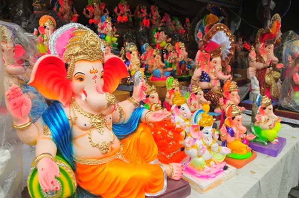 सड़क किनारे नहीं बिकेंगी गणेश मूर्तियां, निगम ने तय किया बिक्री का नया स्थान सड़क किनारे नहीं बिकेंगी गणेश मूर्तियां, निगम ने तय किया बिक्री का नया स्थान