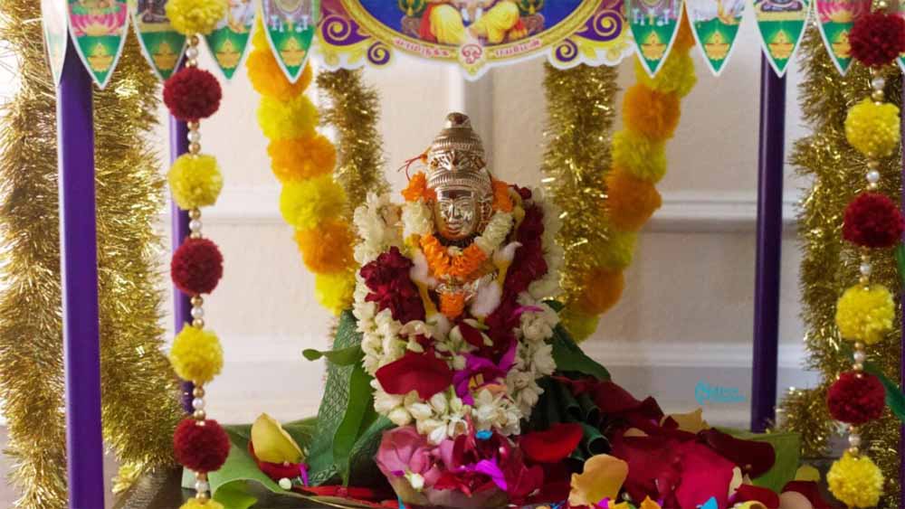 पैसों की तंगी दूर करेगा वरलक्ष्मी व्रत, रक्षाबंधन से एक दिन पहले ऐसे करें पूजन पैसों की तंगी दूर करेगा वरलक्ष्मी व्रत, रक्षाबंधन से एक दिन पहले ऐसे करें पूजन