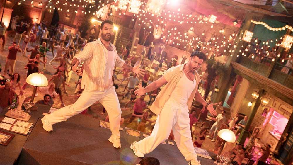 यशराज ने पेश की ‘वॉर 2’ के सुपरहिट सॉन्ग ‘जनाब ए आली’ की पहली झलक