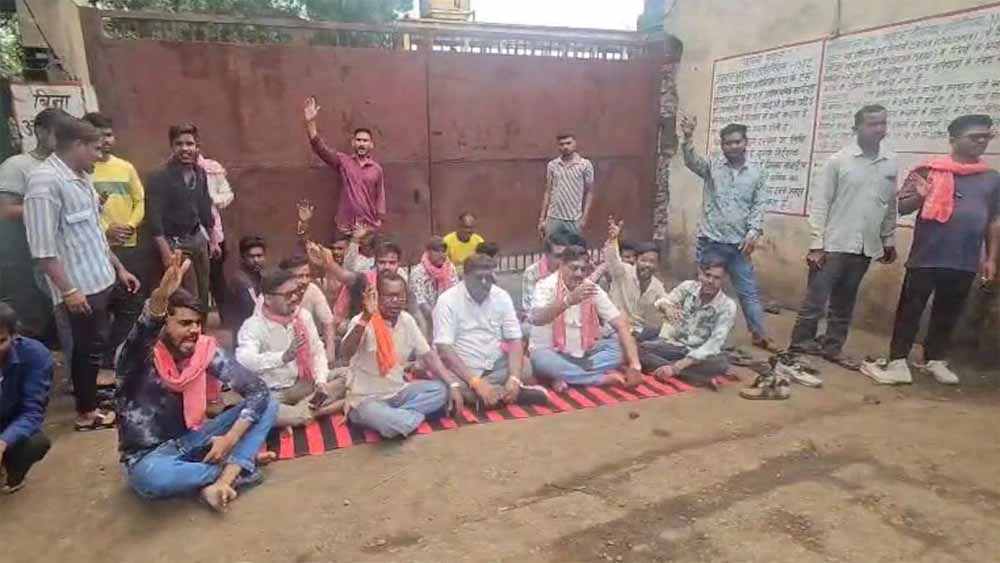 मजदूर की मौत पर बवाल: छत्तीसगढ़ क्रांति सेना का थाने पर प्रदर्शन, गिरफ्तारी की मांग तेज