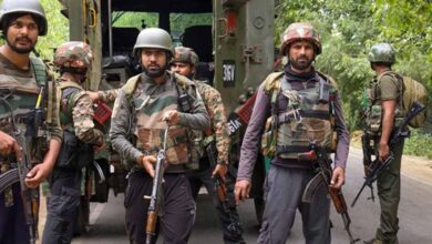 कुलगाम मुठभेड़ में सुरक्षाबलों को सफलता, एक आतंकी ढेर कुलगाम मुठभेड़ में सुरक्षाबलों को सफलता, एक आतंकी ढेर