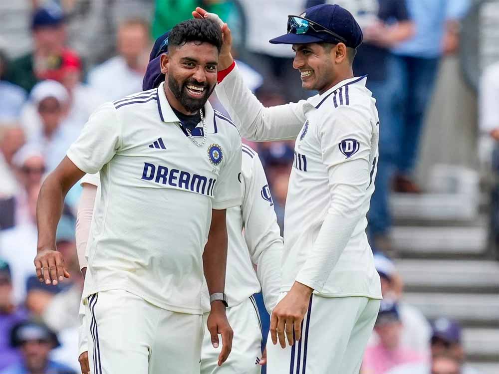 बुमराह को पीछे छोड़ सिराज छाए, बने नंबर-1 एशियाई गेंदबाज बुमराह को पीछे छोड़ सिराज छाए, बने नंबर-1 एशियाई गेंदबाज