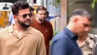 बेटिंग ऐप केस: दिल्ली में ईडी ऑफिस पहुंचे सुरेश रैना, जारी है पूछताछ