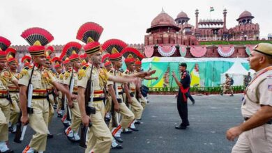 स्वतंत्रता दिवस से पहले बड़ा ऐलान: 1090 कर्मियों को वीरता और सेवा पदक स्वतंत्रता दिवस से पहले बड़ा ऐलान: 1090 कर्मियों को वीरता और सेवा पदक