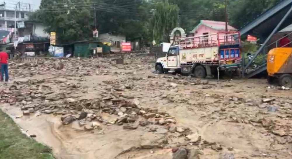 हिमाचल में भारी बारिश का कहर: पनारसा, टकोली और नगवाईं में बाढ़ से मची तबाही