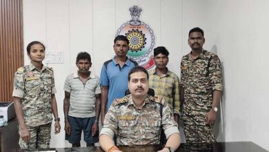 नक्सल विरोधी अभियान में बड़ी सफलता, दो लाख के इनामी सहित तीन नक्सली गिरफ्तार