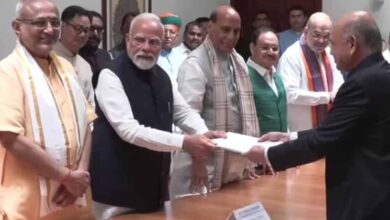 सीपी राधाकृष्णन ने उपराष्ट्रपति पद के लिए भरा नामांकन, नामांकन पत्र पर पीएम मोदी के हस्ताक्षर