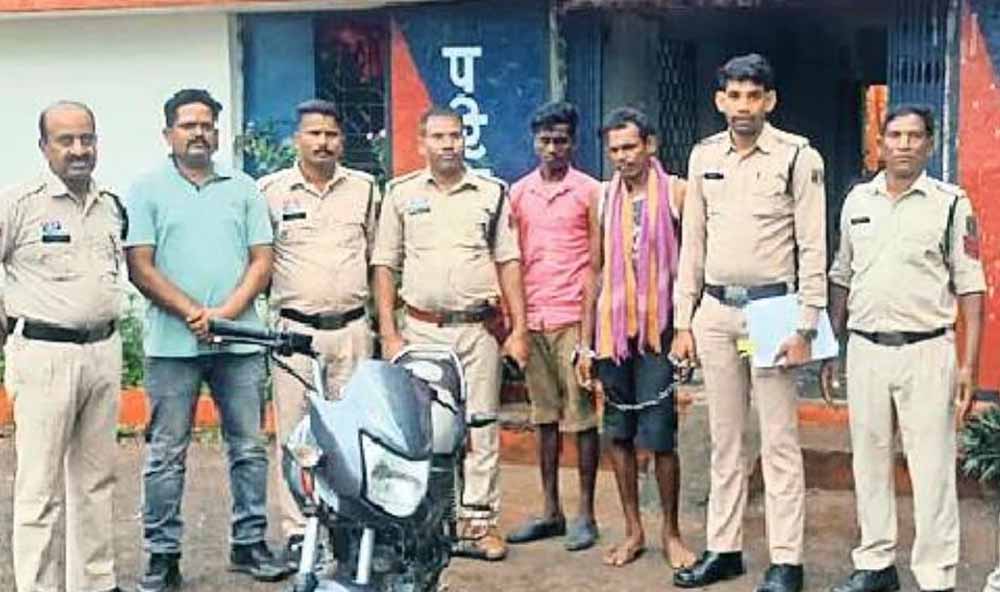 पूर्व प्रेमी की दरिंदगी: दोस्तों संग मिलकर किया गैंगरेप, हत्या कर नाले में फेंका शव पूर्व प्रेमी की दरिंदगी: दोस्तों संग मिलकर किया गैंगरेप, हत्या कर नाले में फेंका शव