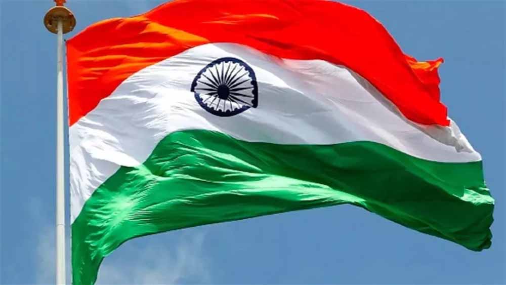 स्वयं सहायता समूहो ने हर घर तिरंगा अभियान को  सफल बनाने के लिए दो करोड़ झण्डे तैयार करने मे किया योगदान