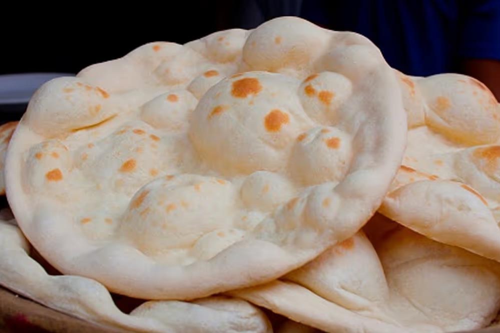 कानपुर के ढाबे में मिली छिपकली वाली तंदूरी रोटी, ग्राहक हुए परेशान