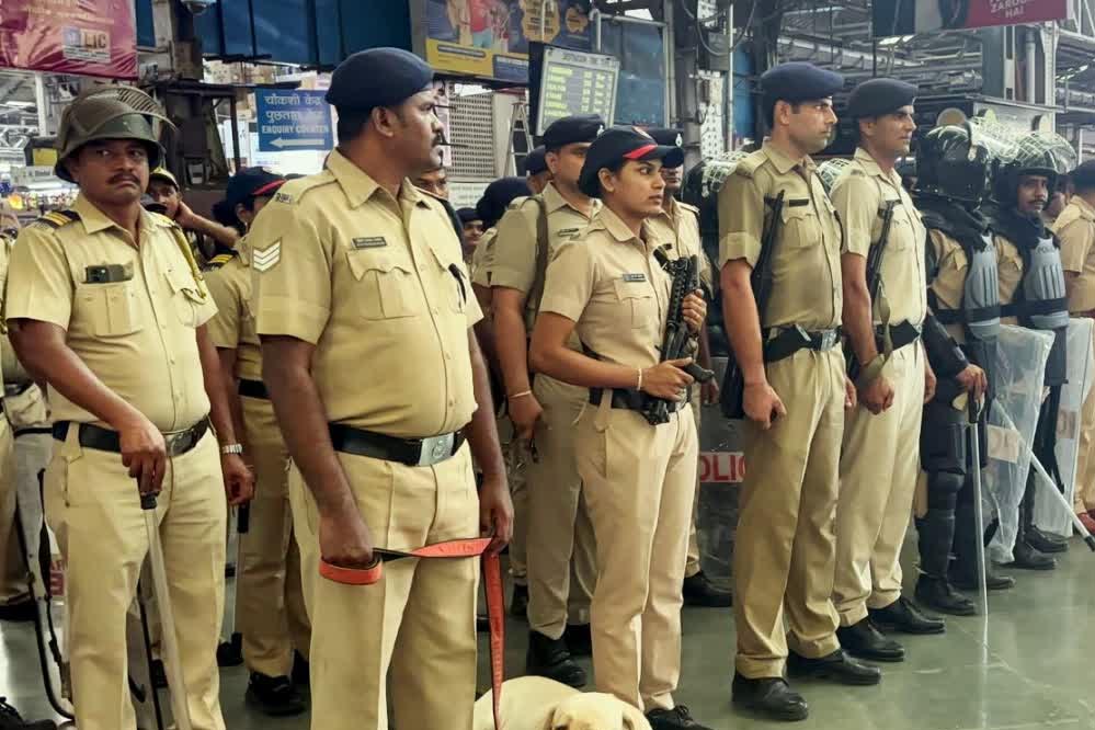 स्वतंत्रता दिवस से पहले रेलवे स्टेशनों पर हाई अलर्ट, RPF और GRP तैनात