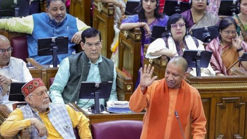 समाजवादी पहले माहौल बिगाड़ते हैं, फिर सदन नहीं चलने देते