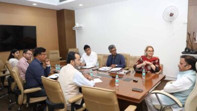 सरकार स्वास्थ्य सेवाओं को व्यापक एवं सुदृढ़ बनाने के लिए प्रतिबद्ध: उप मुख्यमंत्री शुक्ल