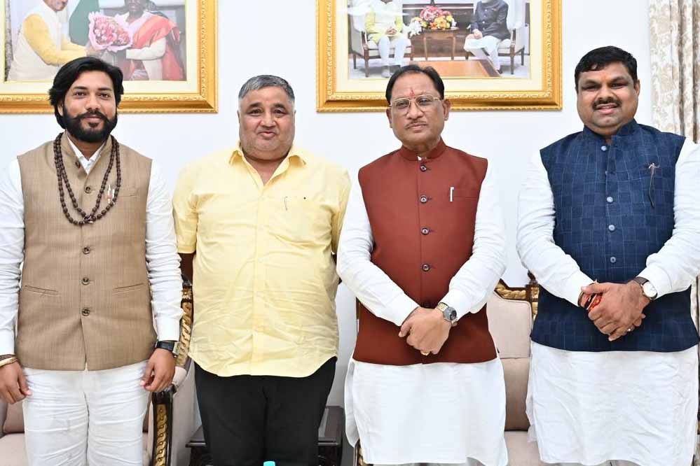 राज्यपाल रमेन डेका ने सर्वगजेन्द्र यादव, राजेश अग्रवाल और गुरु खुशवंत साहेब को मंत्री पद की शपथ दिलाई