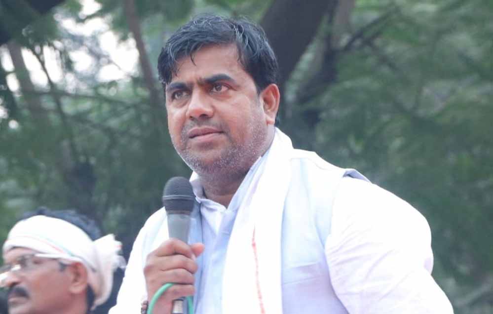 लोकसभा में 37 घंटे चर्चा पर नाराज सांसद उमेश पटेल ने कहा- सांसदों से वसूला जाए सत्र का खर्च लोकसभा में 37 घंटे चर्चा पर नाराज सांसद उमेश पटेल ने कहा- सांसदों से वसूला जाए सत्र का खर्च