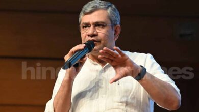 रेल यात्रियों के एक्स्ट्रा लगेज पर कोई फाइन नहीं, केंद्रीय मंत्री अश्विनी वैष्णव ने किया स्पष्ट