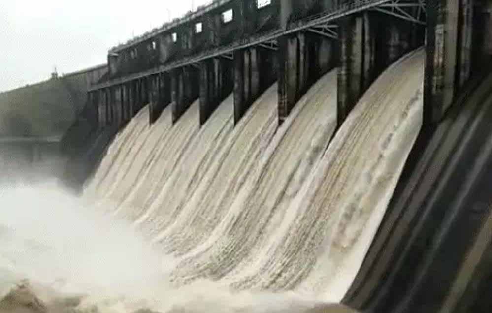 प्रदेश में सक्रिय मानसून ट्रफ, 12 जिलों में भारी बारिश का अलर्ट, केदारेश्वर झरना बहा