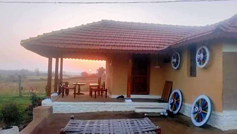 गांव की पगडंडियों पर जो सुकून है, वो शहर की गलियों में कहां