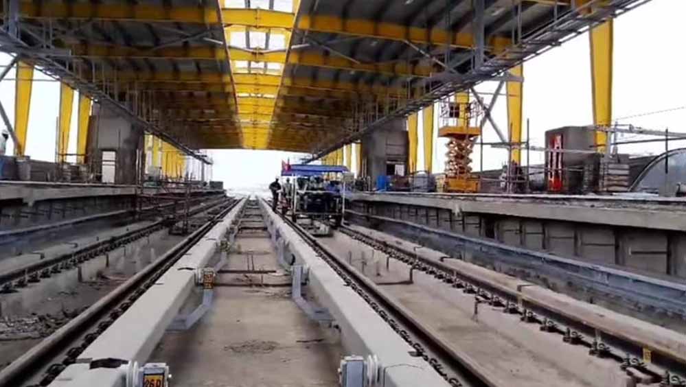 इंदौर मेट्रो प्रोजेक्ट: अफसरों ने ट्रैक का ट्रॉली रन किया, MD बोले- वर्षाकाल में काम जारी रहेगा