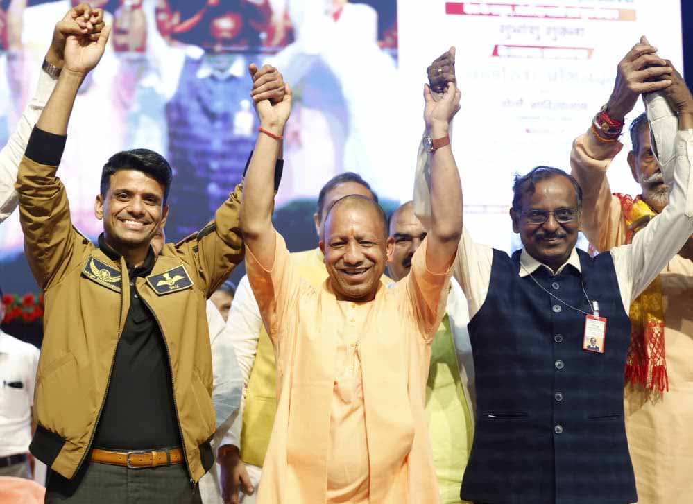 मुख्यमंत्री योगी आदित्यनाथ ने ग्रुप कैप्टन शुभांशु शुक्ला के नाम पर स्कॉलरशिप का किया ऐलान