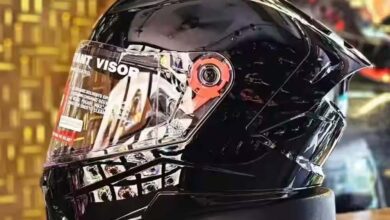 इंदौर में चला ‘जुगाड़ मॉडल’ – 10-15 रुपये में किराए पर मिल रहा हेलमेट, चालान से बचने की तरकीब