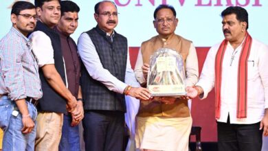 रायपुर : मुख्यमंत्री विष्णु देव साय ‘ज्ञान धारा – शिक्षा संवाद’ कार्यक्रम में हुए शामिल रायपुर : मुख्यमंत्री विष्णु देव साय ‘ज्ञान धारा – शिक्षा संवाद’ कार्यक्रम में हुए शामिल