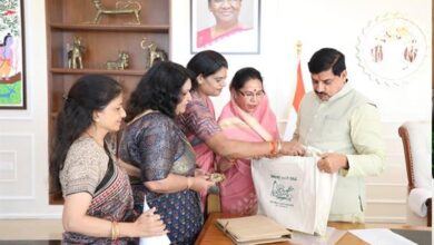 मुख्यमंत्री डॉ. यादव से पर्यावरण प्रेमियों ने की भेंट