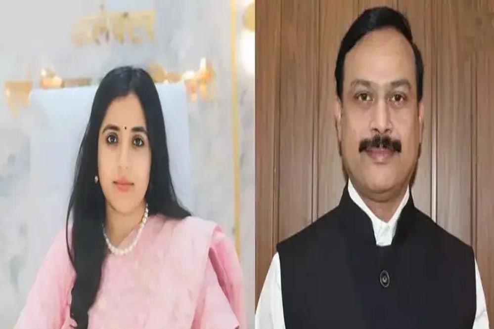 छात्राओं की शिकायत नजरअंदाज करना पड़ा महंगा, सांदिपनि स्कूल प्रभारी प्राचार्य पद से हटाए गए छात्राओं की शिकायत नजरअंदाज करना पड़ा महंगा, सांदिपनि स्कूल प्रभारी प्राचार्य पद से हटाए गए