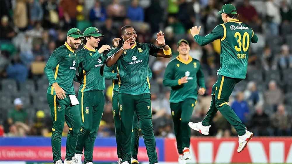 दक्षिण अफ्रीकी गेंदबाजों ने ऑस्‍ट्रेलिया में किया डबल धमाका, बना डाला अनोखा रिकॉर्ड