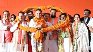 बिहार चुनाव से पहले आनंद मिश्रा और कई नेता BJP में शामिल, सुचित्रा और नागमणि भी जुड़े बिहार चुनाव से पहले आनंद मिश्रा और कई नेता BJP में शामिल, सुचित्रा और नागमणि भी जुड़े