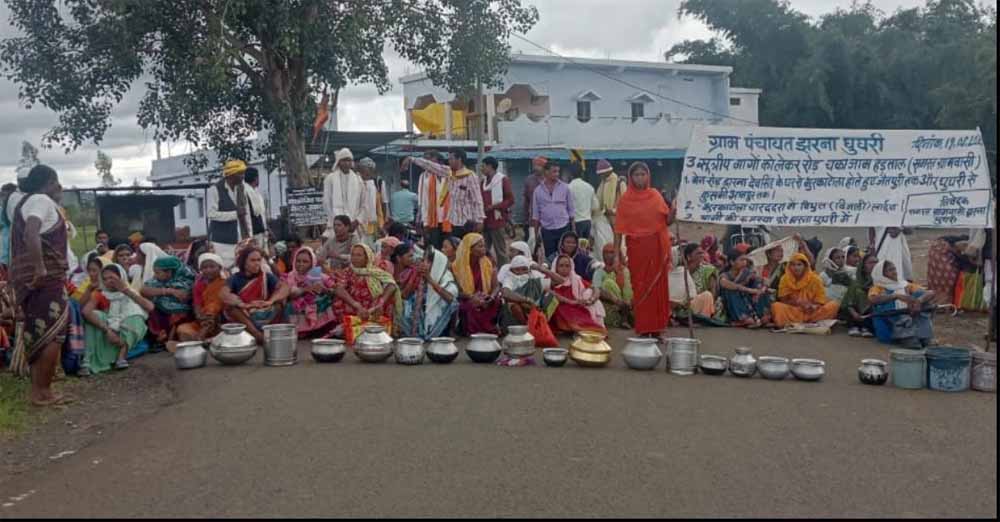 अमरपुर में ग्रामीणों का गुस्सा फूटा, सड़क, बिजली और पानी की समस्याओं पर चक्का जाम