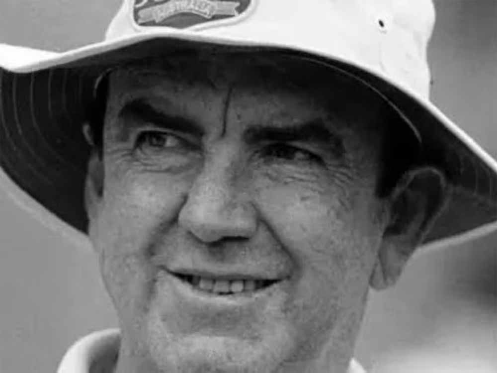 ऑस्ट्रेलिया के पूर्व कप्तान और कोच बॉब सिम्पसन का 89 साल की उम्र में निधन