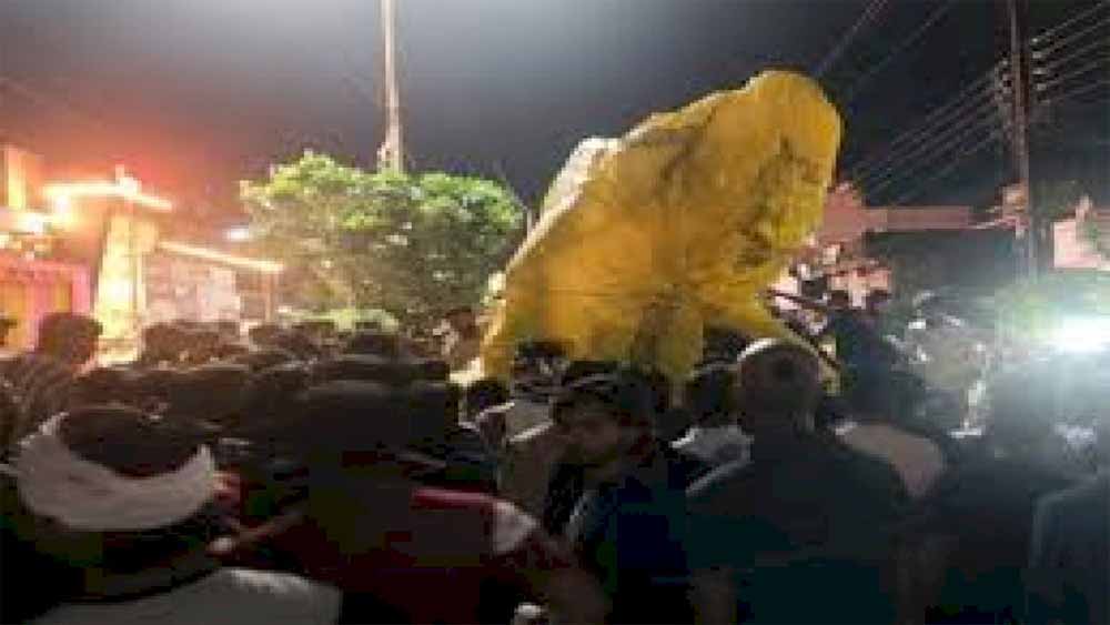 बुरहानपुर हादसा: गणेश प्रतिमा गिरने से युवक की मौत, परिवार ने मांगा 1 करोड़ का मुआवजा