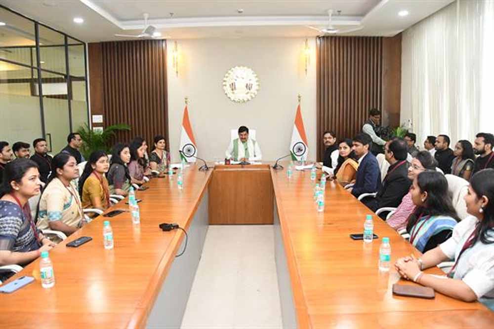 लोकसेवक ही शासन की लोक कल्याण और विकास की भावना को धरातल पर क्रियान्वित करने का हैं माध्यम : मुख्यमंत्री डॉ. यादव