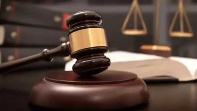 भ्रष्टाचार मामले में अभियुक्त कर्मचारी की मौत, कोर्ट ने पत्नी-बेटे-बहू को सुनाई 3 साल की सजा