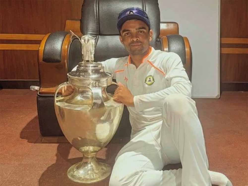 दानिश मालेवार का जलवा: दलीप ट्रॉफी में दोहरा शतक, बना नया इतिहास