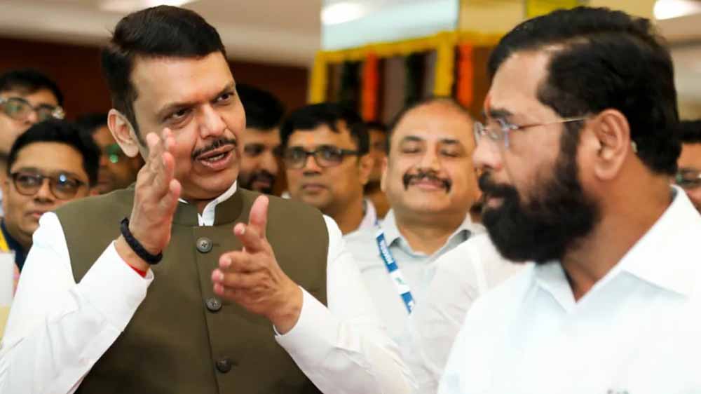 बारिश संकट पर फडणवीस की हाई लेवल मीटिंग, महायुति में फिर शिंदे की गैरमौजूदगी बारिश संकट पर फडणवीस की हाई लेवल मीटिंग, महायुति में फिर शिंदे की गैरमौजूदगी