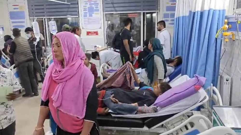 लेह में बॉलीवुड फिल्म की शूटिंग के दौरान बड़ा हादसा, फूड पॉइजनिंग से 116 क्रू मेंबर्स अस्पताल में भर्ती