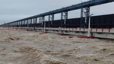 यूपी में गंगा का रौद्र रूप: कई जिलों में पानी खतरे के निशान से ऊपर, गांव डूबने का संकट