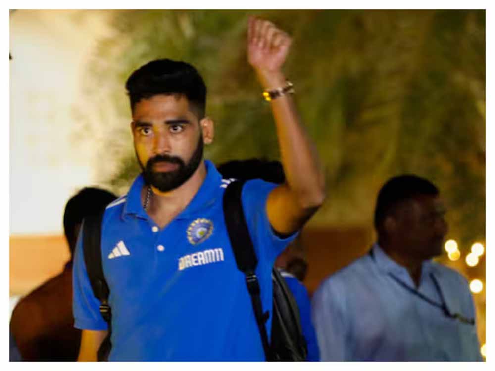 ओवल टेस्ट जीत के बाद सिराज का हैदराबाद में हुआ शानदार स्वागत, फैन्स ने किया जबरदस्त स्वागत