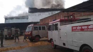 मैनपुरी: शॉर्ट सर्किट से मशरूम प्लांट में भीषण आग, करोड़ों की संपत्ति राख